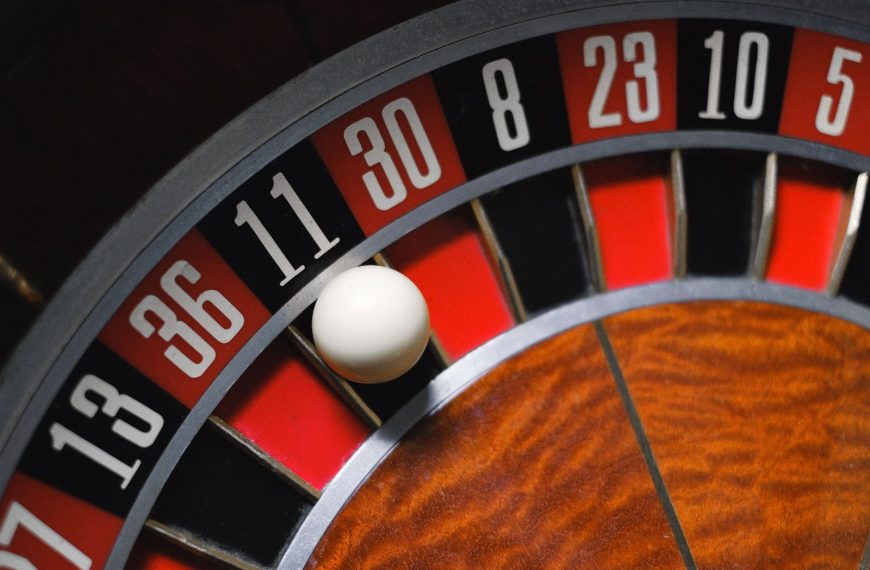 Best Roulette Strategies For Winning & Roulette Rules To Keep Yourself From Problem Gambling